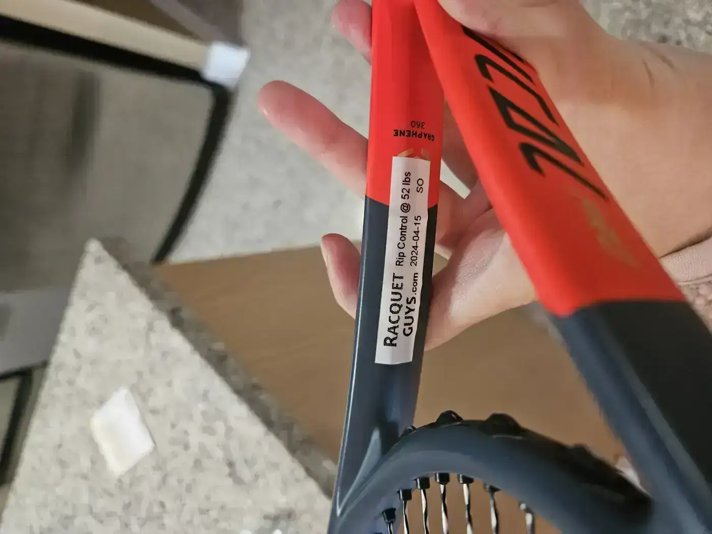 店里穿完线会贴张贴纸防止大家忘记线和磅数